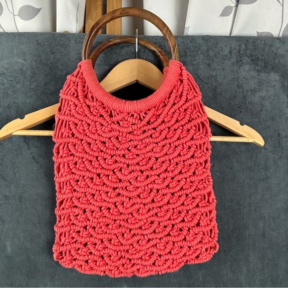 Sigrid Olsen Coral Knit Bag with Wooden Handles **see description - Picture 4 of 8